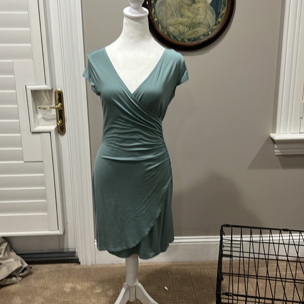 Ann Taylor SP light green crossbody rushed dress